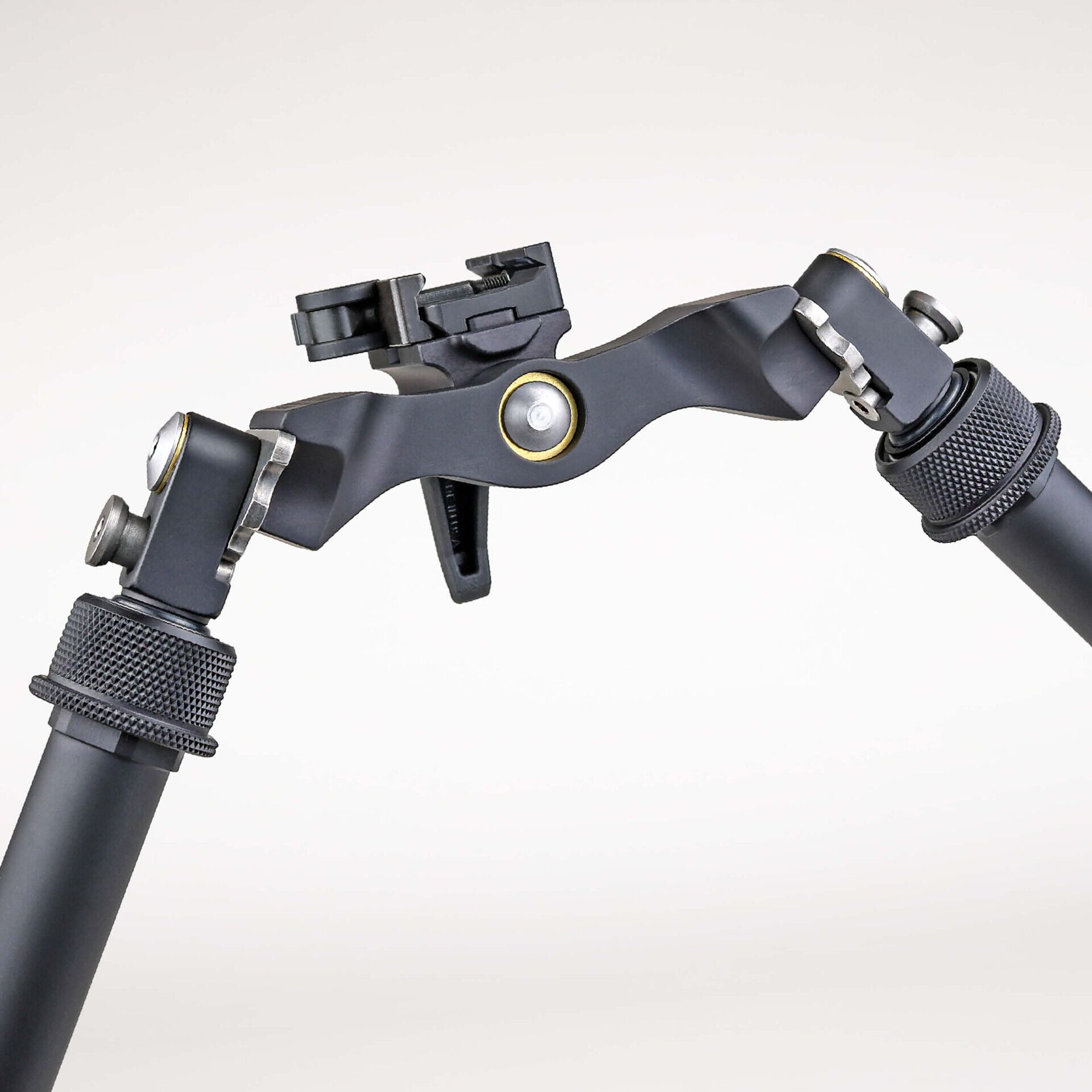 BT72-LW17 Super CAL Atlas® Bipod - Image 2
