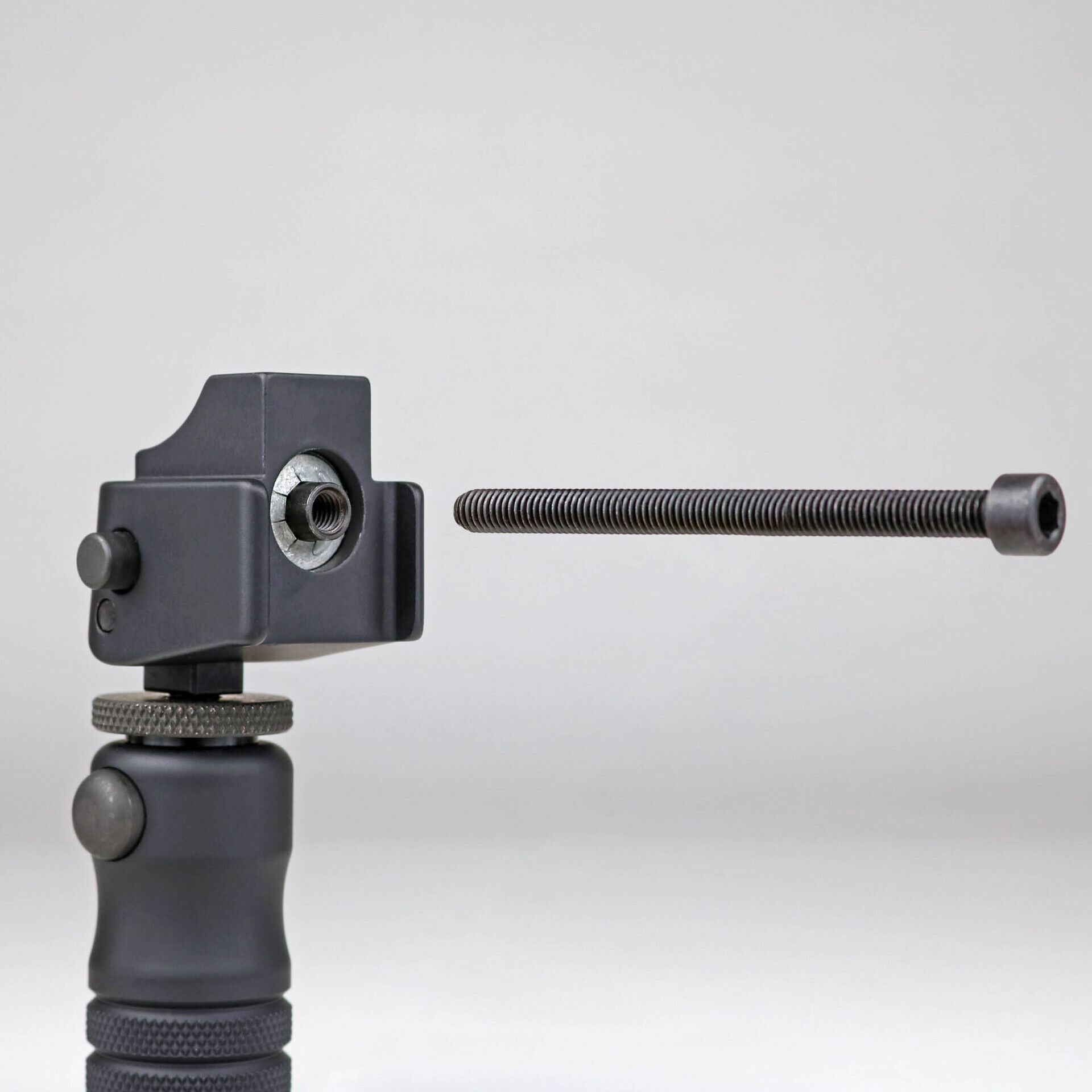 BT57-QK: Accu-Shot Accuracy International AT Monopod - Image 5